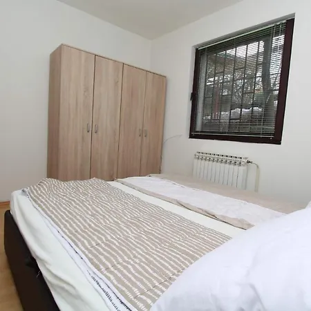 Hill View Apartment